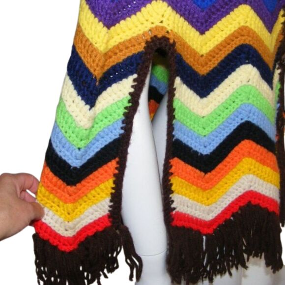 Handmade Vintage Cape, OS, Multicolor, Fringe, Button front, Arm vents, Chevrons - Picture 4 of 9